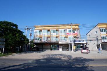 酒店 Crystal Place Prathai