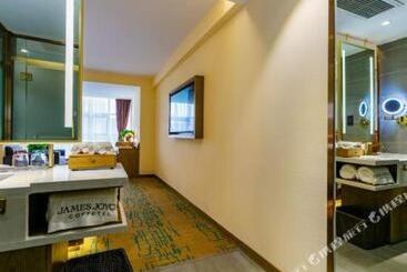 هتل James Joyce Coffetel· Xianyang Renmin Road Central Square Store