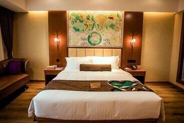 בית מלון כפרי James Joyce Coffetel Xinyang Municipal Government Railway Station