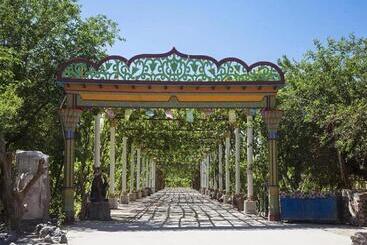 هتل Jinjiang Inn Style Turpan Qingnian Road