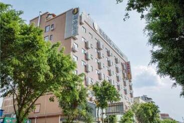 هتل Jtour Inn Yulin High Speed Railway Station Rt Mart