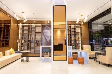 هتل Jtour Inn Yulin High Speed Railway Station Rt Mart
