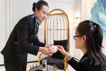 هتل Xana Deluxe Shangqiu Ancient Town