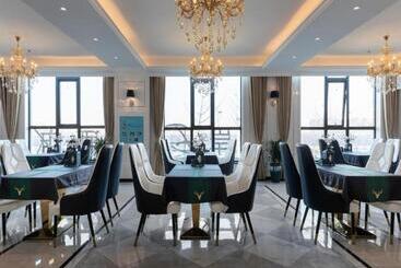 هتل Xana Deluxe Shangqiu Ancient Town
