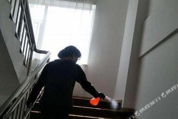 Iu Hotel·jiayuguan People S Shopping Mall