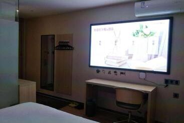 Iu Hotels· Taiyuan Qianfeng Nan Road