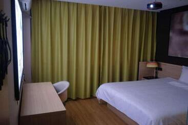 Iu Hotels· Taiyuan Qianfeng Nan Road
