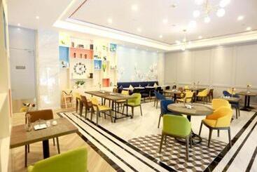 Magnotel Hotel Qionghai Wanquanhe Aihua Road