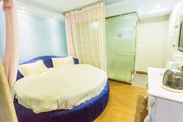 Pai Hotel·chongqing Jiangbei Airport Changfu Road Light Rail Station