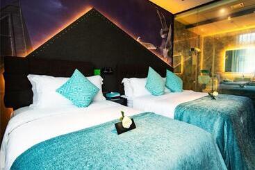 Xana Hotelle·hotel Luzhou Baizitu Square
