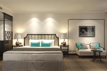 Charmant Suites A Boutique Hotel Can Tho