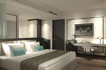 Charmant Suites   A Boutique Hotel Can Tho