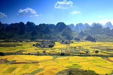 هتل 7 Days Inn Xingyi Wanfenglin Xiawutun