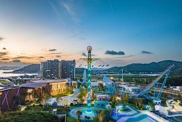 هتل Zhoushan Poly Senbo Nature Park & Resort