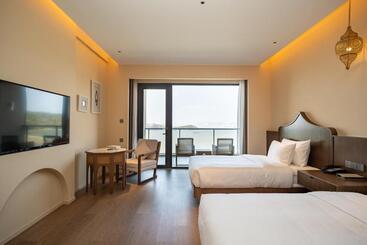 هتل Zhoushan Poly Senbo Nature Park & Resort