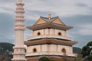 هتل Zhoushan Poly Senbo Nature Park & Resort