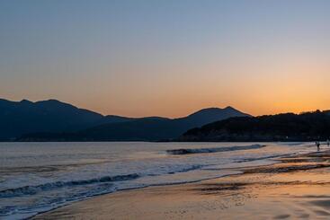 هتل Zhoushan Poly Senbo Nature Park & Resort