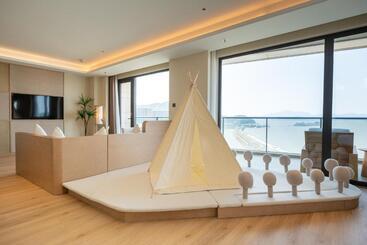 هتل Zhoushan Poly Senbo Nature Park & Resort
