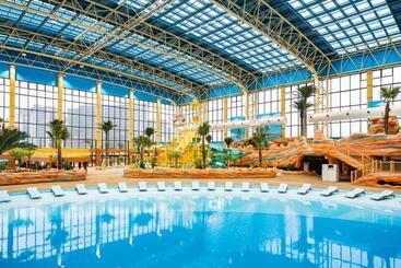 هتل Zhoushan Poly Senbo Nature Park & Resort