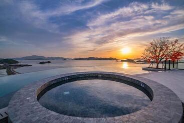 هتل Zhoushan Poly Senbo Nature Park & Resort