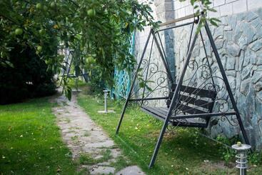 پانسیون Alamedin Serenity Villa