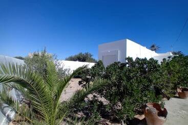 پانسیون Villa Paco Djerba 2 Suites Avec Piscine à Débordement