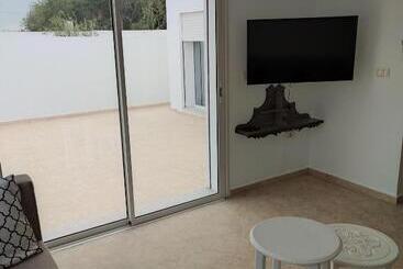 پانسیون Villa Paco Djerba 2 Suites Avec Piscine à Débordement