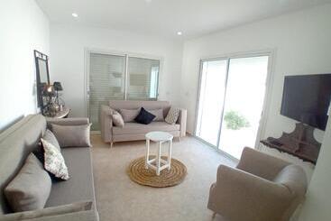 پانسیون Villa Paco Djerba 2 Suites Avec Piscine à Débordement