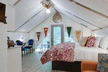 منتجع Hogwarts Luxury Glamping Tent Harry Potter Theme