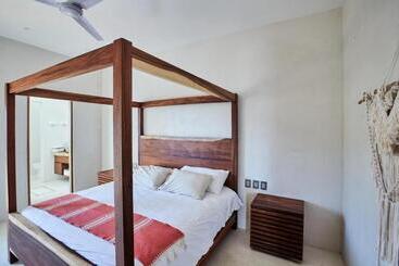 Xeno Hotel Boutique