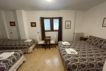 هتل Ambassador Rooms In Bormio, Solo Camera Senza Colazione