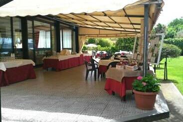 هتل Eden Sul Lago