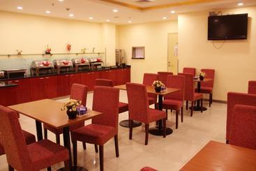 هتل Hanting Anshan Railway Station Branch