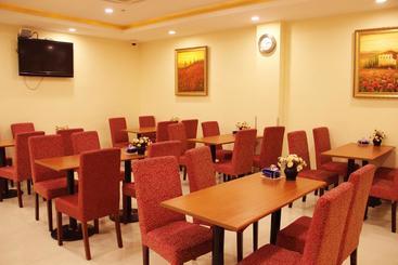 Hotel Hanting Express Qiqi Ha Er Zhonghuan Square