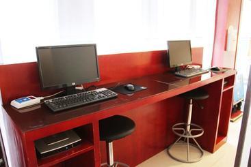 هتل Hanting  Shihezi Branch
