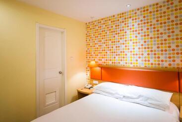 هتل Home Inn Zhangjiajie Tianmen Mountain Branch