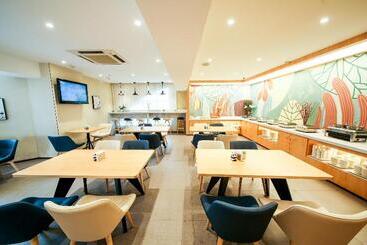هتل Hanting  Meishan Chibi Middle Road