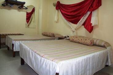 هتل Hostal Casa D Pepe
