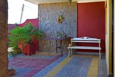 هتل Hostal Casa D Pepe