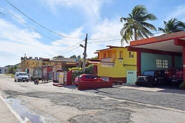 هتل Hostal Casa D Pepe