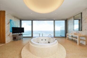 هتل The Westin Blue Bay Resort & Spa
