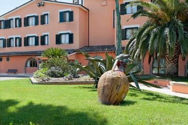 هتل Villa Luigi