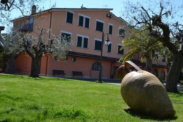 هتل Villa Luigi