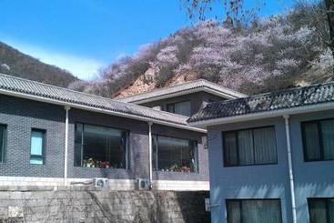 Beijing Badaling Qinglongquan Leisure Resort