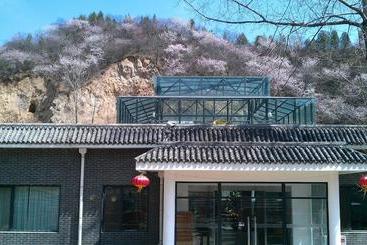 Beijing Badaling Qinglongquan Leisure Resort