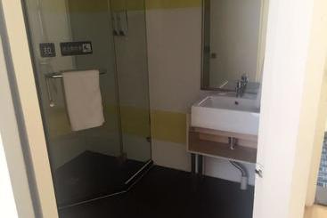 هتل 7days Inn Shenyang North Station Beixing Branch