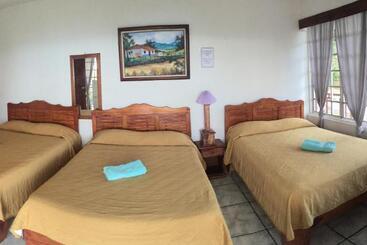 هتل Coco Beach