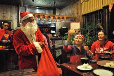 هتل Yangshuo Mountain Nest Boutique