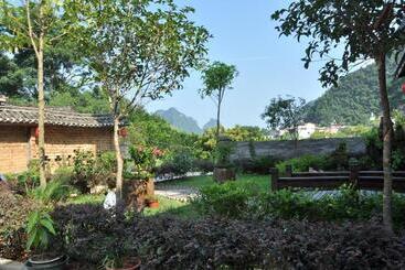 هتل Yangshuo Mountain Nest Boutique