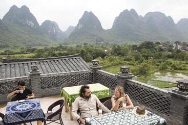 هتل Yangshuo Mountain Nest Boutique